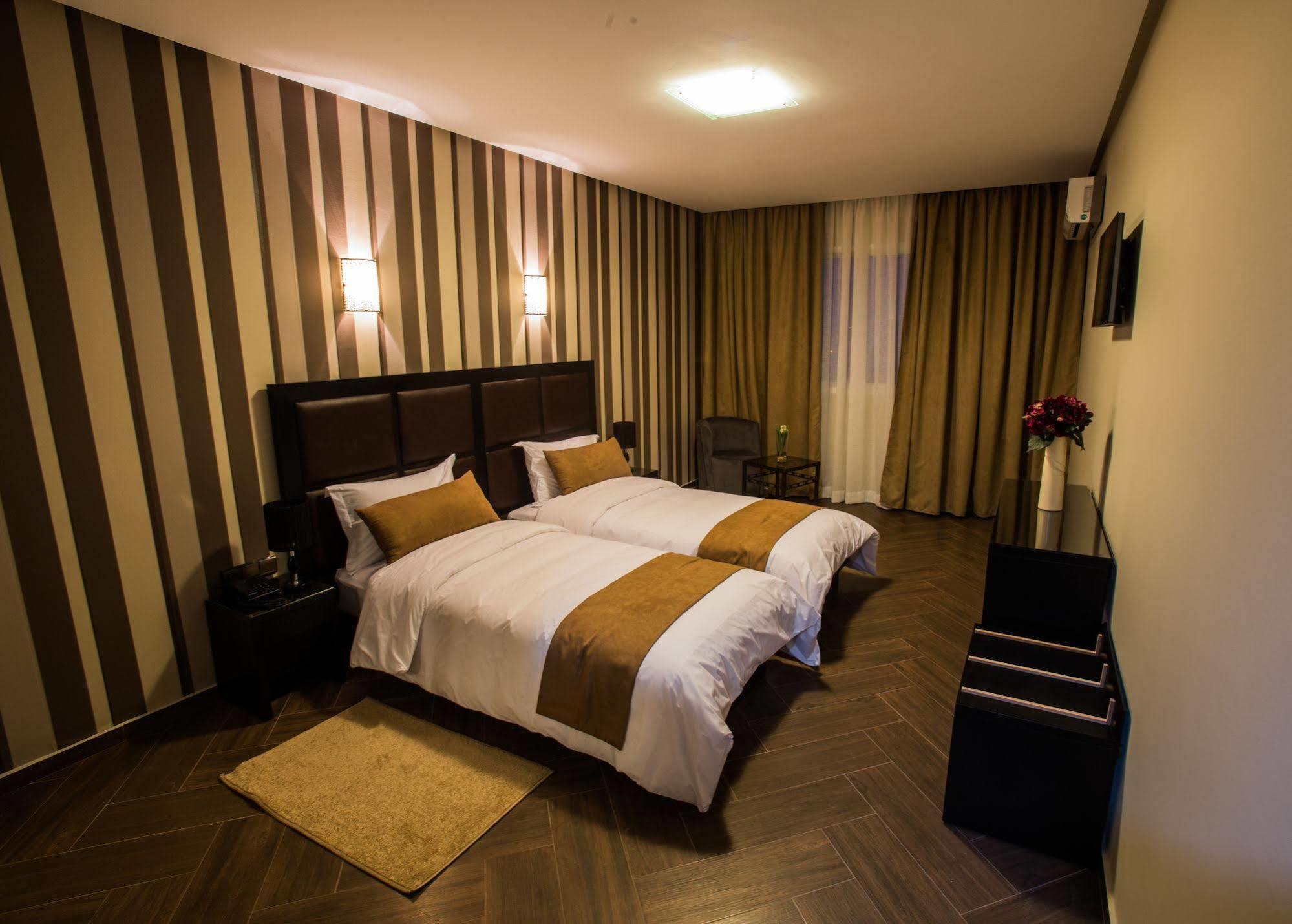 Hotel Swani Μεκνές Εξωτερικό φωτογραφία
